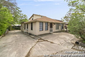 1646 Rigsby Ave in San Antonio, TX - Building Photo - Building Photo
