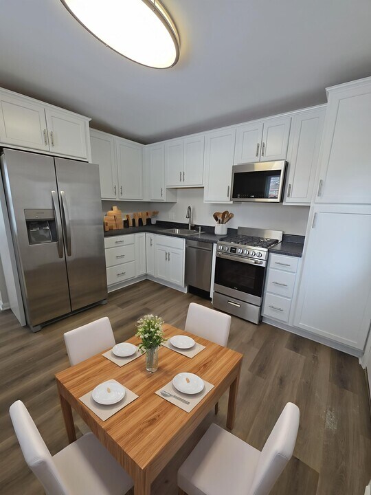 11817 W North Ave in Wauwatosa, WI - Building Photo