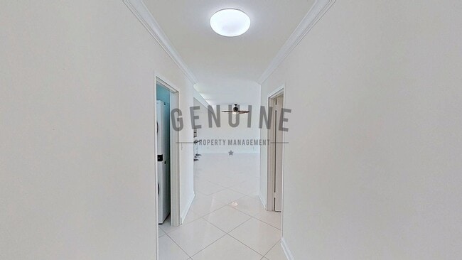 310 Fernando St in Newport Beach, CA - Building Photo - Building Photo