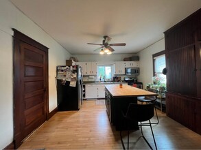 605 Barrie St in Fort Atkinson, WI - Foto de edificio - Building Photo