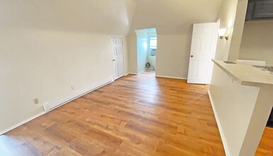 6401 Fifth Ave, Unit 7 in Pittsburgh, PA - Building Photo - Building Photo