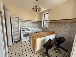 1311 W Cornelia Ave, Unit #3 in Chicago, IL - Building Photo - Building Photo
