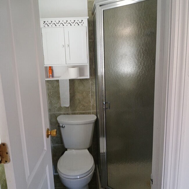 3026 Bouck Ave, Unit 3er floor in Bronx, NY - Building Photo - Building Photo