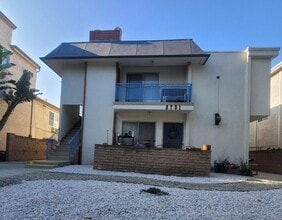 3731 Canfield Ave in Los Angeles, CA - Building Photo - Building Photo