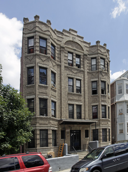 Georgian Arms in Yonkers, NY - Foto de edificio