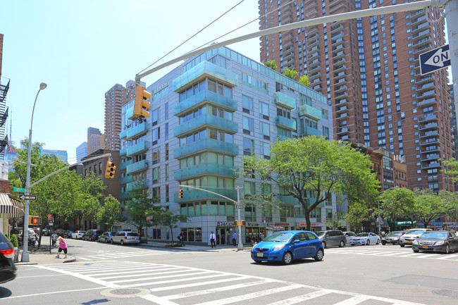 Chatham 44 in New York, NY - Foto de edificio - Building Photo