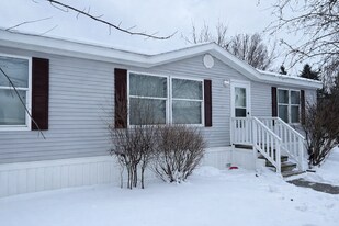 2500 Mann Rd in Village of Clarkston, MI - Building Photo