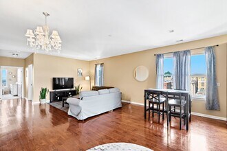 71 NORTH St-Unit -503 in Jersey City, NJ - Building Photo - Building Photo