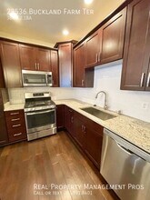 23536 Buckland Farm Terrace in Ashburn, VA - Building Photo - Building Photo