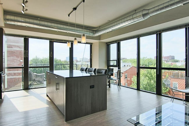 221 W Scott St in Chicago, IL - Building Photo - Building Photo