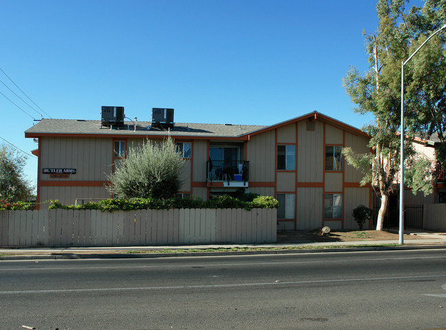 Butler Arms Apartments in Fresno, CA - Building Photo - Building Photo