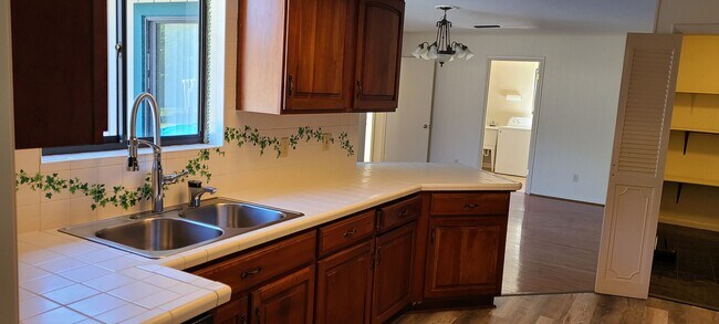 3723 NW 40 St in Gainesville, FL - Building Photo - Building Photo