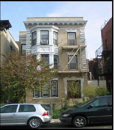 623 E 17th St in Brooklyn, NY - Building Photo