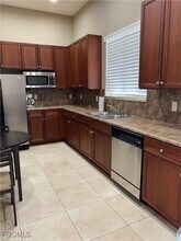 9451 Sardinia Way in Ft. Myers, FL - Building Photo - Building Photo