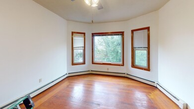 6 Boston Ave in Somerville, MA - Foto de edificio - Building Photo