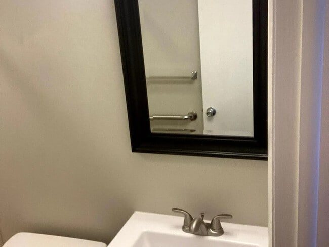 81 E Broad St in Bethlehem, PA - Foto de edificio - Building Photo