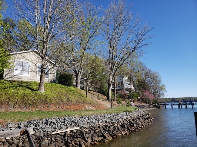 property at 4023 Windward Dr