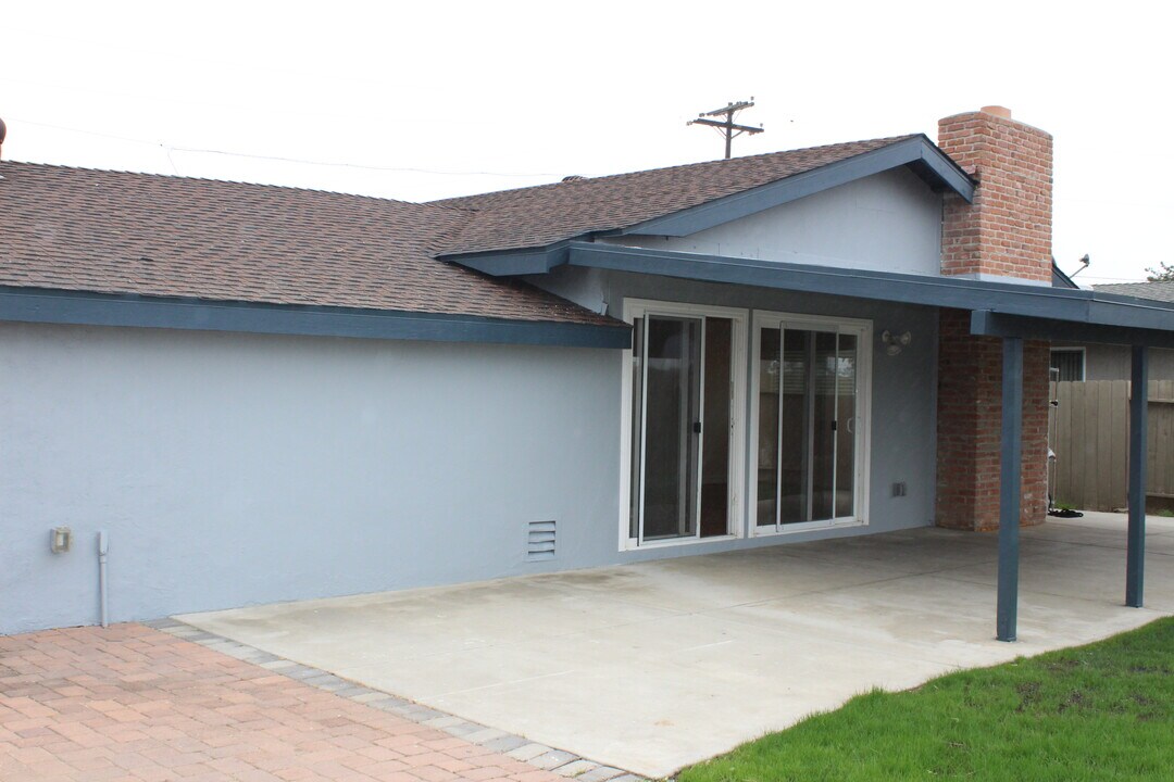 4649 Mount Armet Dr in San Diego, CA - Building Photo