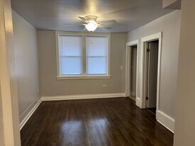 3307 N Albany Ave, Unit B-Garden in Chicago, IL - Building Photo