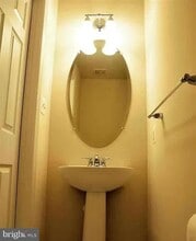 20111 Cider Barrel Dr in Germantown, MD - Building Photo - Building Photo