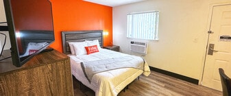 Siegel Select Jacksonville/Orange Park in Orange Park, FL - Building Photo