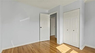 16400 E 17th St S in Independence, MO - Building Photo - Building Photo