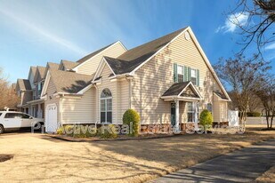 2021 Livingston St in Suffolk, VA - Building Photo