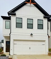 123 S Auburn Lndg Pl in Auburn, GA - Building Photo