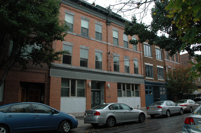 625-627 Bainbridge St in Philadelphia, PA - Building Photo - Building Photo