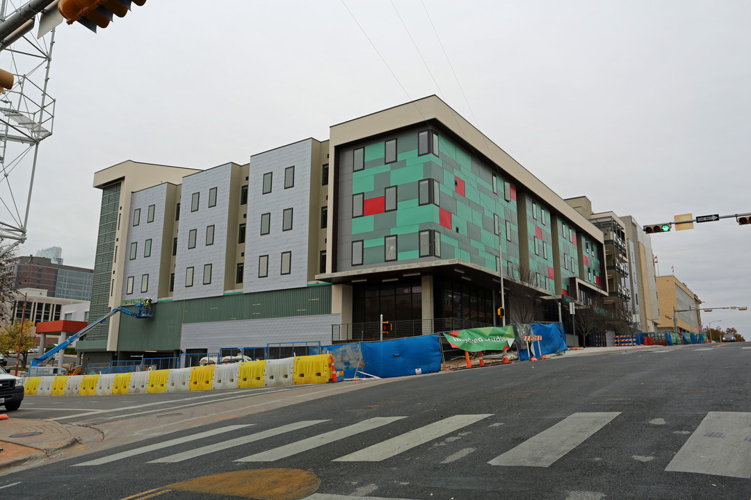 Capital Studios Apartments in Austin, TX - Building Photo