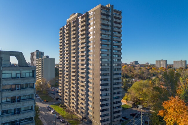 The Park West in Ottawa, ON - Foto de edificio - Building Photo