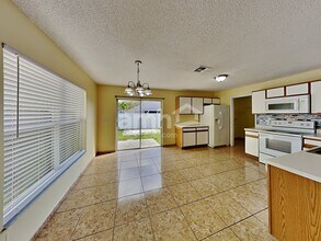 3049 Holland Dr in Orlando, FL - Building Photo - Building Photo
