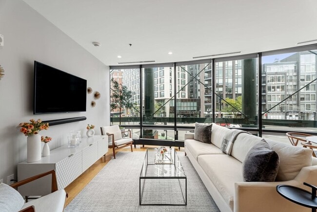 property at 9 W Broadway