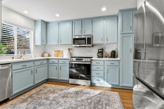 81 Plateau in Aliso Viejo, CA - Building Photo - Building Photo