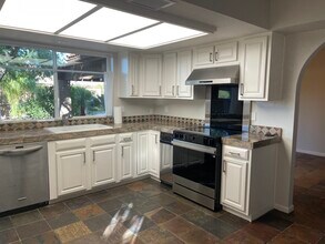 15838 E Burro Dr in Fountain Hills, AZ - Foto de edificio - Building Photo