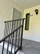 1006 Green Pine Blvd, Unit G2 in West Palm Beach, FL - Building Photo