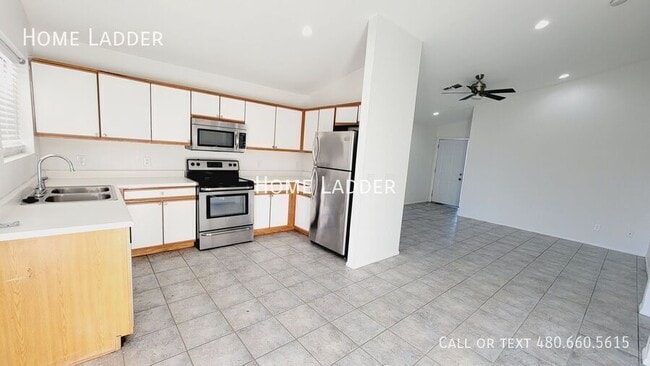 8339 W Elm St in Phoenix, AZ - Building Photo - Building Photo