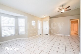 873 Jarnac Dr, Unit 2 in Kissimmee, FL - Building Photo - Building Photo