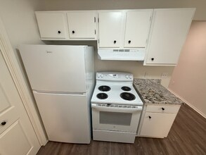 4507 Coronado Ave, Unit 17C in Wichita Falls, TX - Building Photo - Building Photo