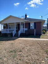 339 Terry Ave in Danville, VA - Building Photo