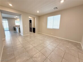 7745 Wishbone Falls St in North Las Vegas, NV - Building Photo - Building Photo