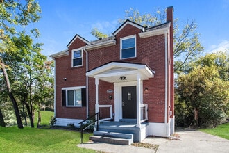 3064 McHenry Ave in Cincinnati, OH - Building Photo - Building Photo