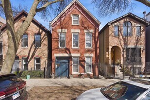 1746 W Crystal St in Chicago, IL - Building Photo