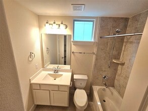 9610 Knights Station Dr in Houston, TX - Building Photo - Building Photo