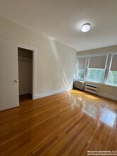 46 Lancaster Ter, Unit 101 in Brookline, MA - Building Photo - Building Photo