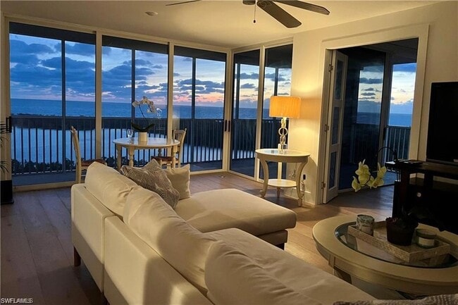 property at 5550 Heron Point Dr