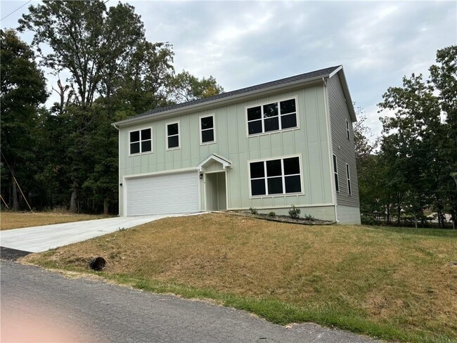 property at 7 Prestwick Ln