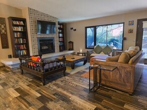 100 Gunsight Hills Dr in Sedona, AZ - Building Photo - Building Photo