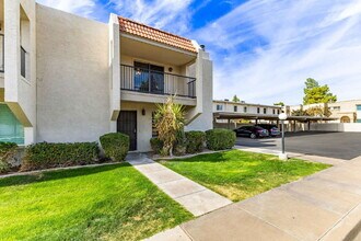 8225 N Central Ave in Phoenix, AZ - Building Photo - Building Photo