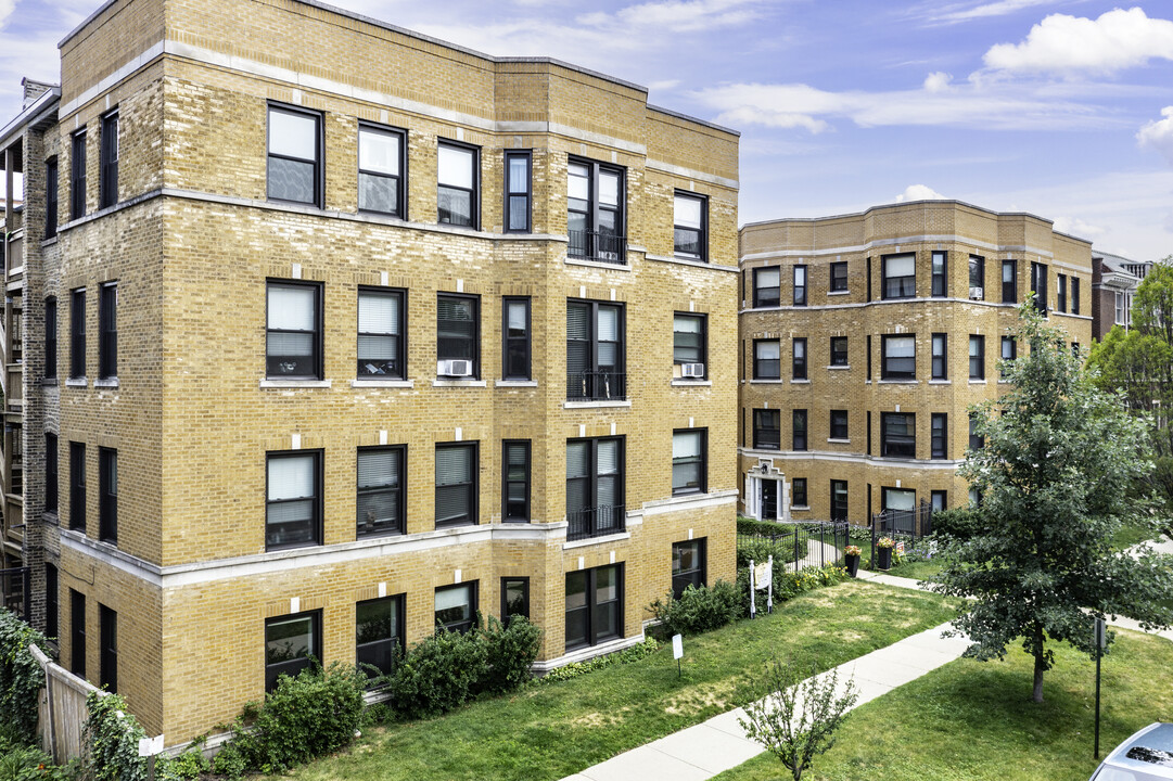 Renovated Units Blocks From The Lake and D... in Evanston, IL - Foto de edificio